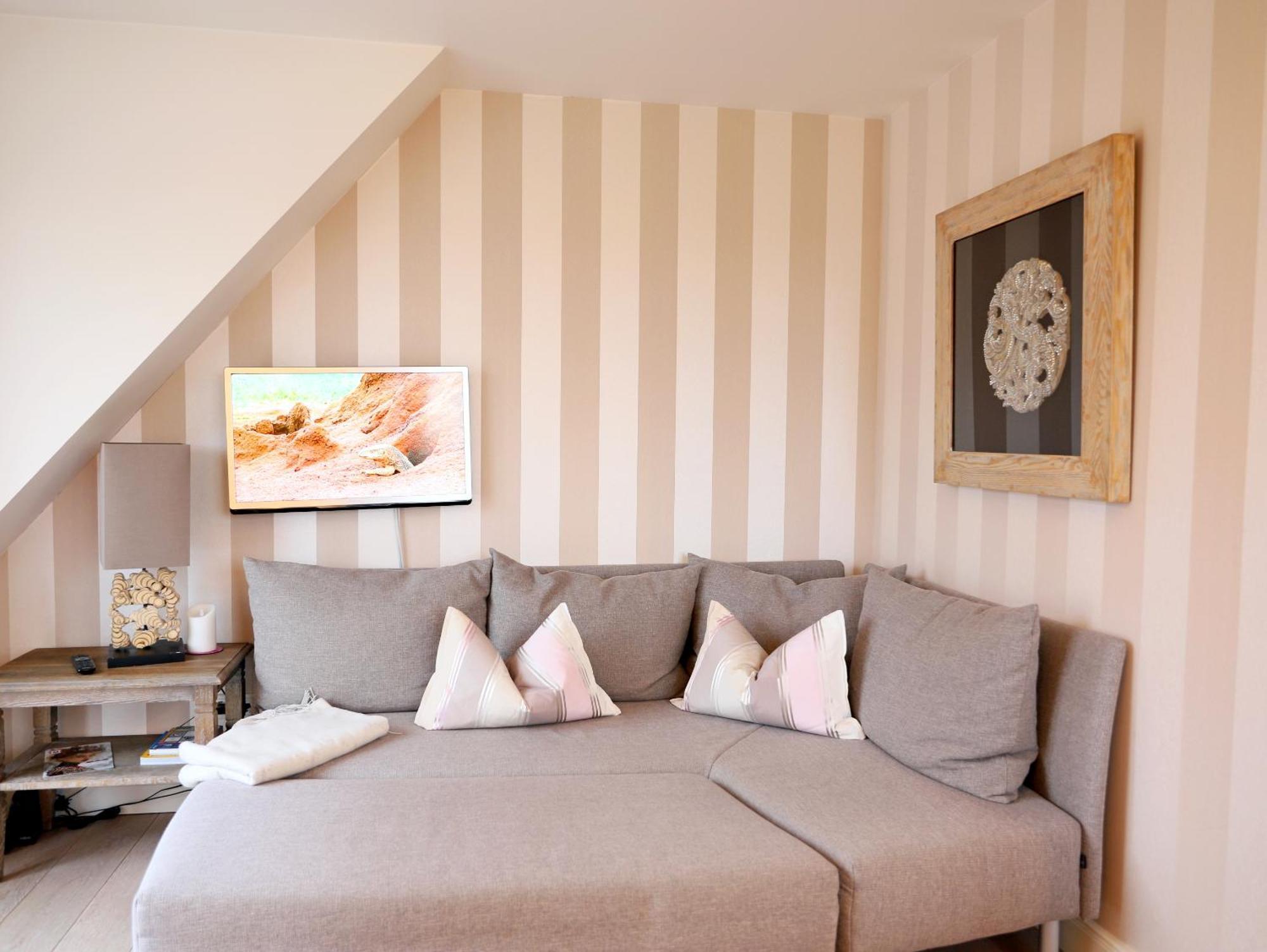 Apartment Berthin-bleeg-str. 1, W6 *